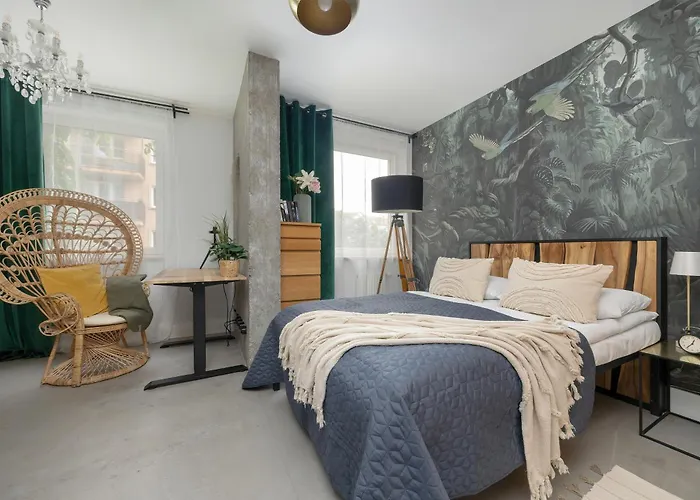 Rustic Magic Two-storey With Garden By Renters