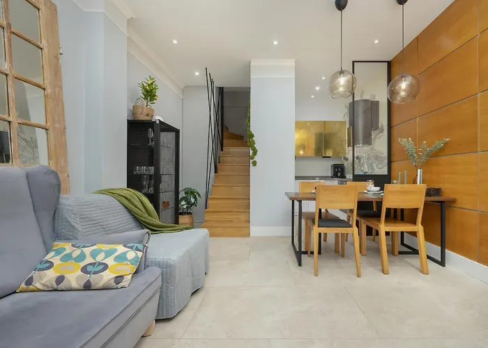 Rustic Magic Two-storey With Garden By Renters Διαμέρισμα *